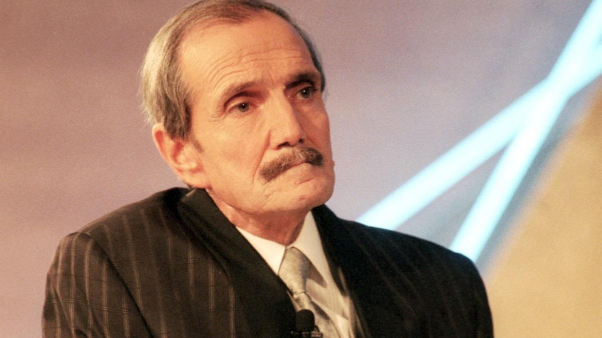 Πασίγνωστη ηθοποιός αποκαλύπτει: «Ο Νίκος Φώσκολος με πέταξε έξω από το σπίτι του»!