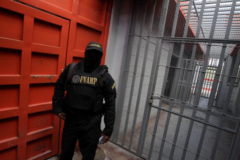 Δολοφονήθηκε προφυλακισμένος μάρτυρας που συνέδεσε τον αδελφό του προέδρου της Ονδούρας με εμπορία ναρκωτικών