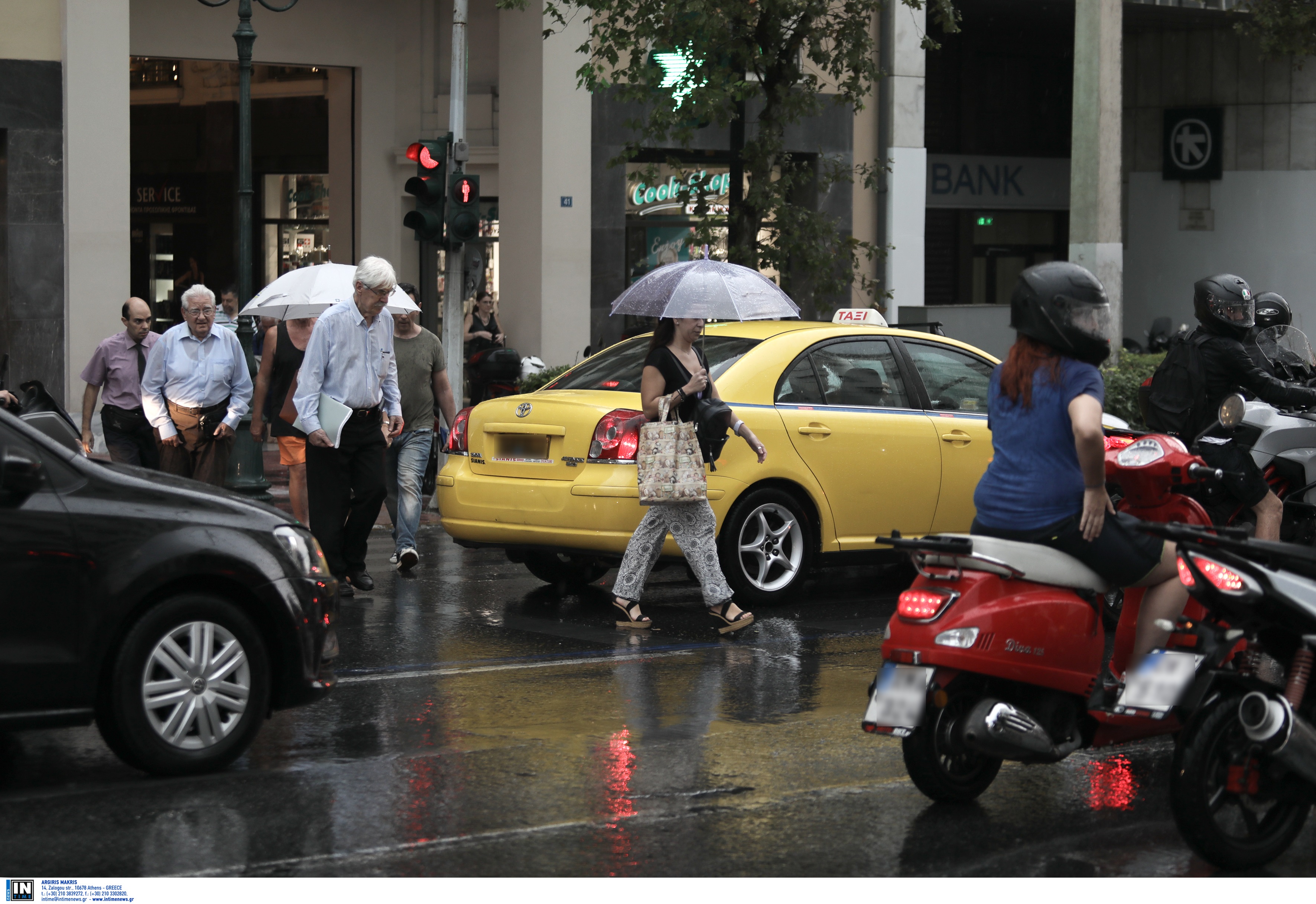 Καιρός αύριο: Έρχονται βροχές και καταιγίδες – Βουτιά της θερμοκρασίας!