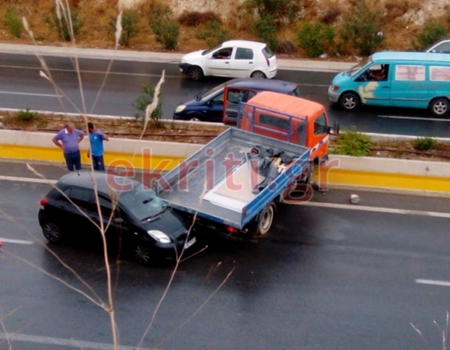 Καραμπόλα στο Ηράκλειο προκάλεσε κομφούζιο στο δρόμο