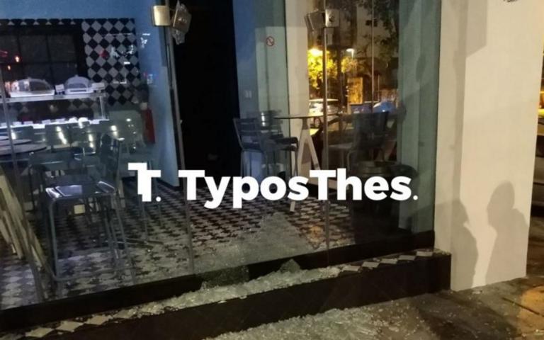 Θεσσαλονίκη: Έσπασαν μπροστά στην κάμερα γνωστό καφέ
