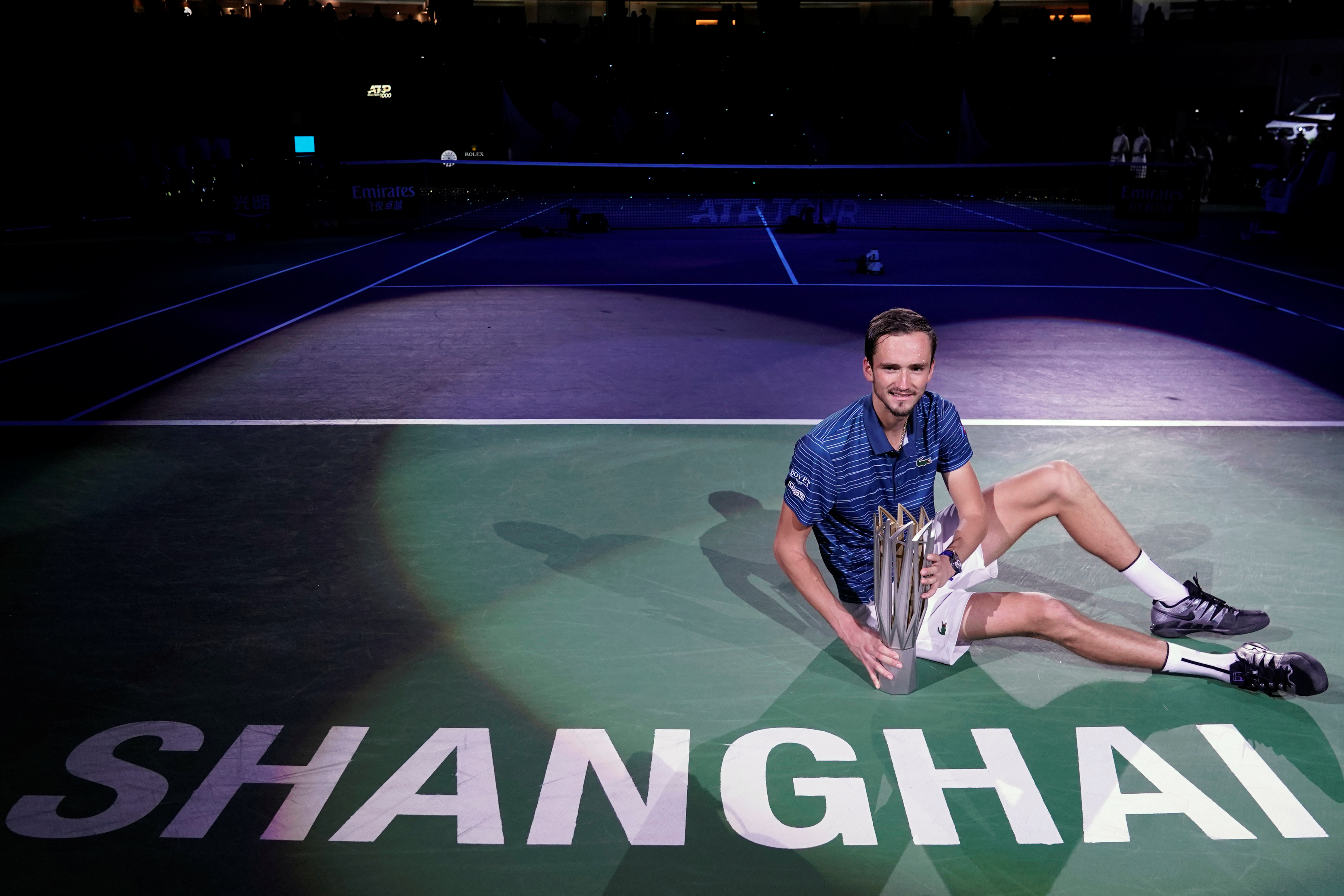 Shanghai Masters: “Διέλυσε” τον Ζβέρεφ ο Μεντβέντεφ! Μετά τον Τσιτσιπά κατέκτησε και τον τίτλο – video