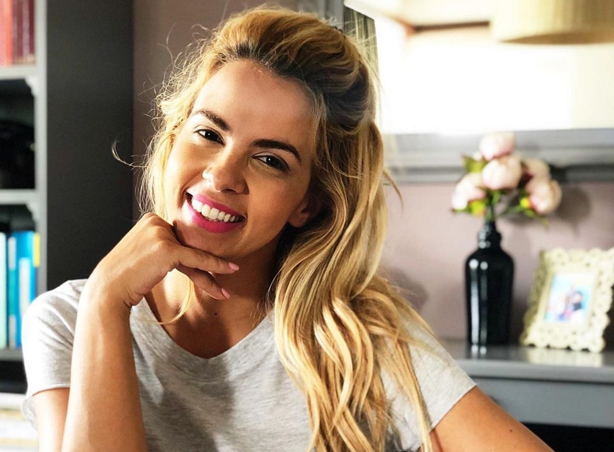 Η Τζένη Μελιτά μπήκε στην κουζίνα και μας έδειξε τις ικανότητές της στην ζαχαροπλαστική!