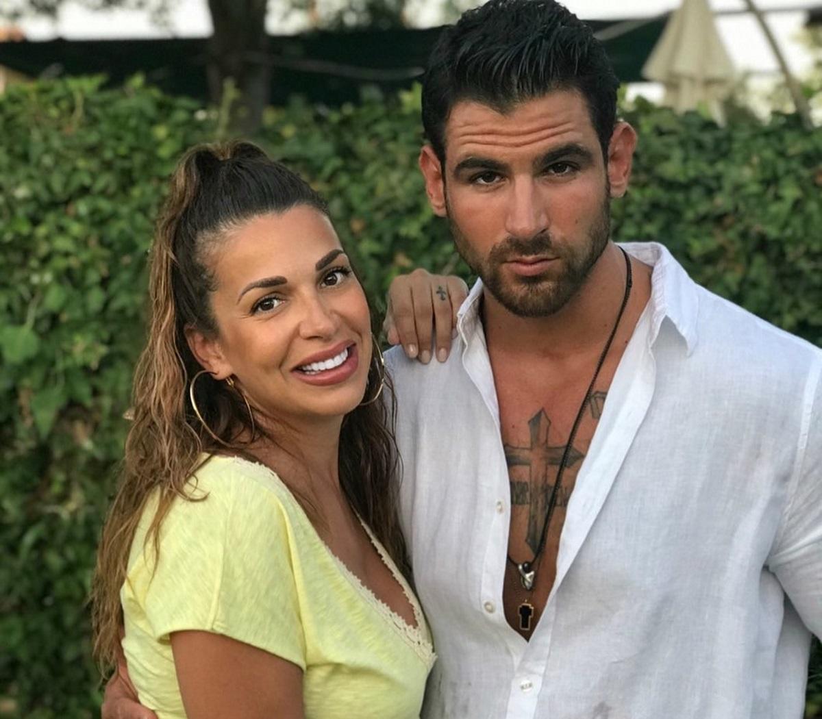 Ελένη Χατζίδου – Ετεοκλής Παύλου: Η πρώτη βόλτα με την νεογέννητη κόρη τους!