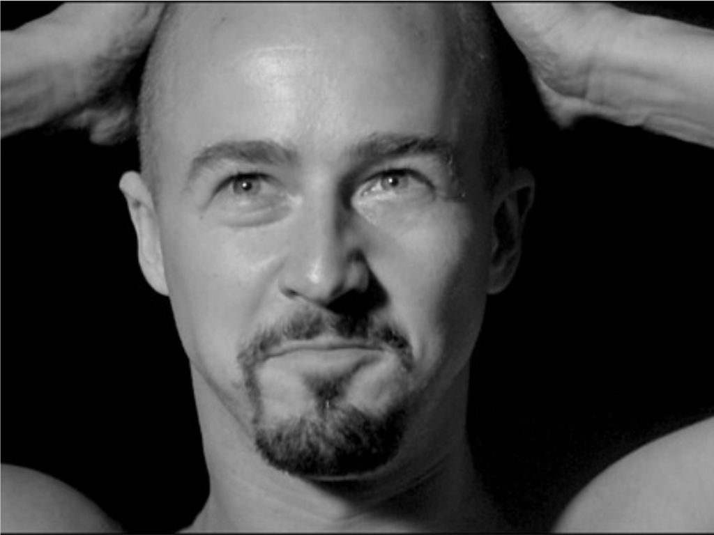 Υποκλινόμαστε στο ταλέντο του Έντουαρντ Νόρτον