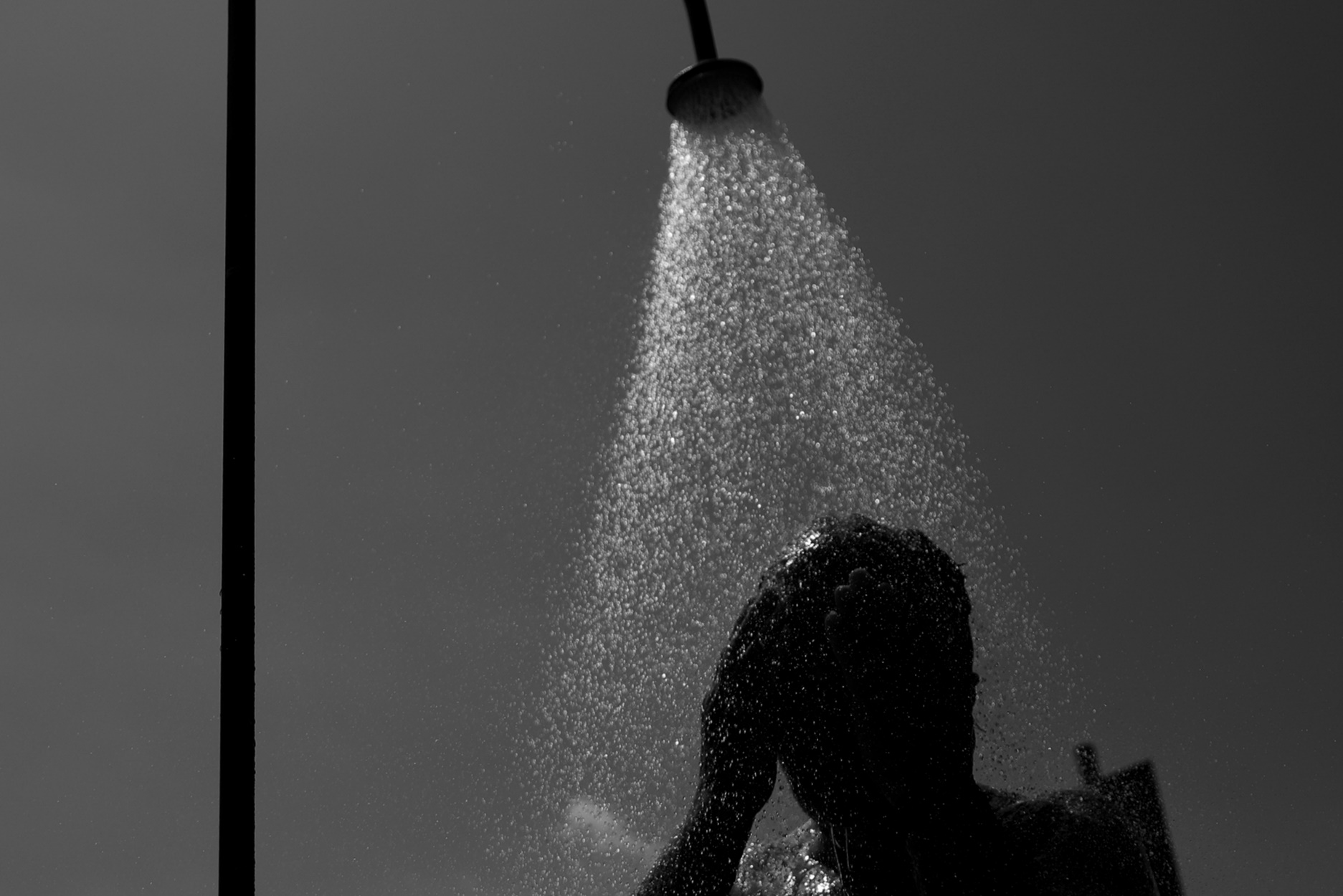 Δύο κακές συνήθειες που πρέπει να αποφεύγουμε στο μπάνιο