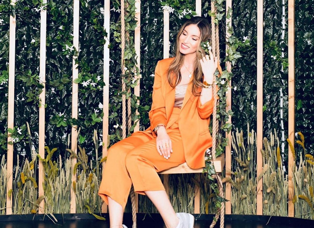 Η Αθηνά Οικονομάκου είναι νοικοκυρά με τα όλα της – Μπήκε στην κουζίνα και έδωσε ρέστα!