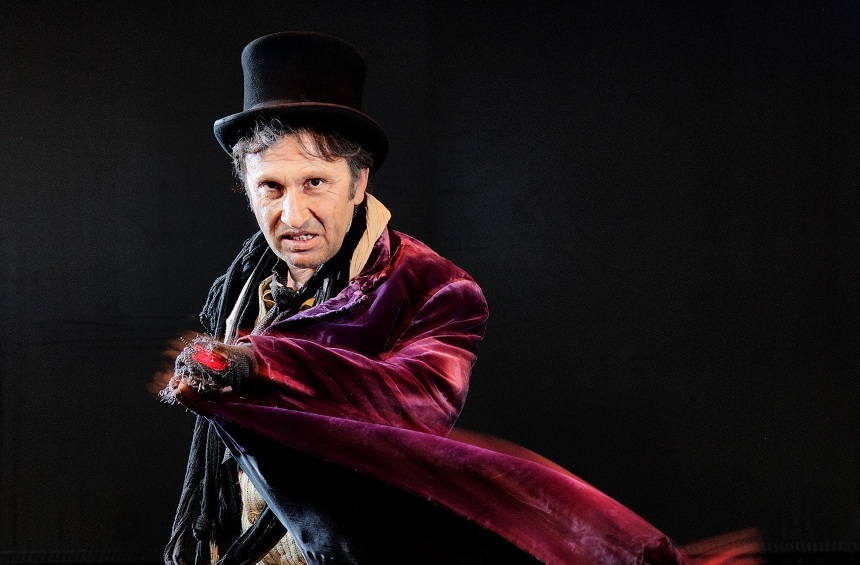 Η υπερπαραγωγή “Όλιβερ Τουίστ” από 20 Οκτωβρίου στο Θέατρον Ελληνικός Κόσμος