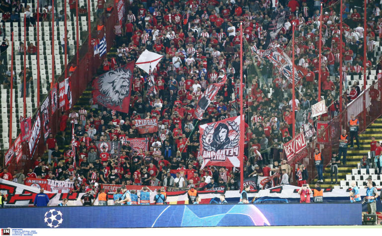 UEFA: Στο… σκαμνί ο Ολυμπιακός! Κλήθηκε σε απολογία για ρατσιστικό πανό