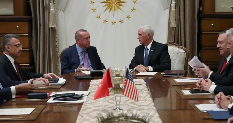 Έτσι συμφωνήθηκε η κατάπαυση πυρός στη Συρία - Η απαίτηση του Ερντογάν και το σημείο "κλειδί" στη συνάντηση με τον Πενς