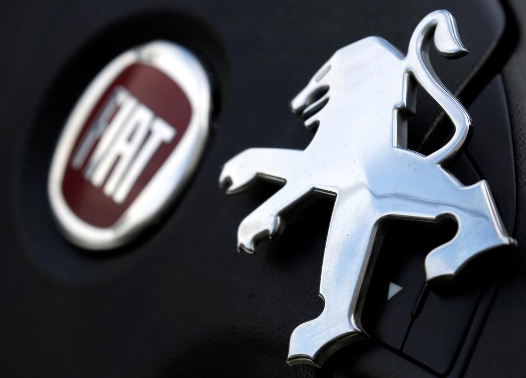 Fiat Chrysler και Peugeot έτοιμες για το τεράστιο deal στον χώρο του αυτοκινήτου
