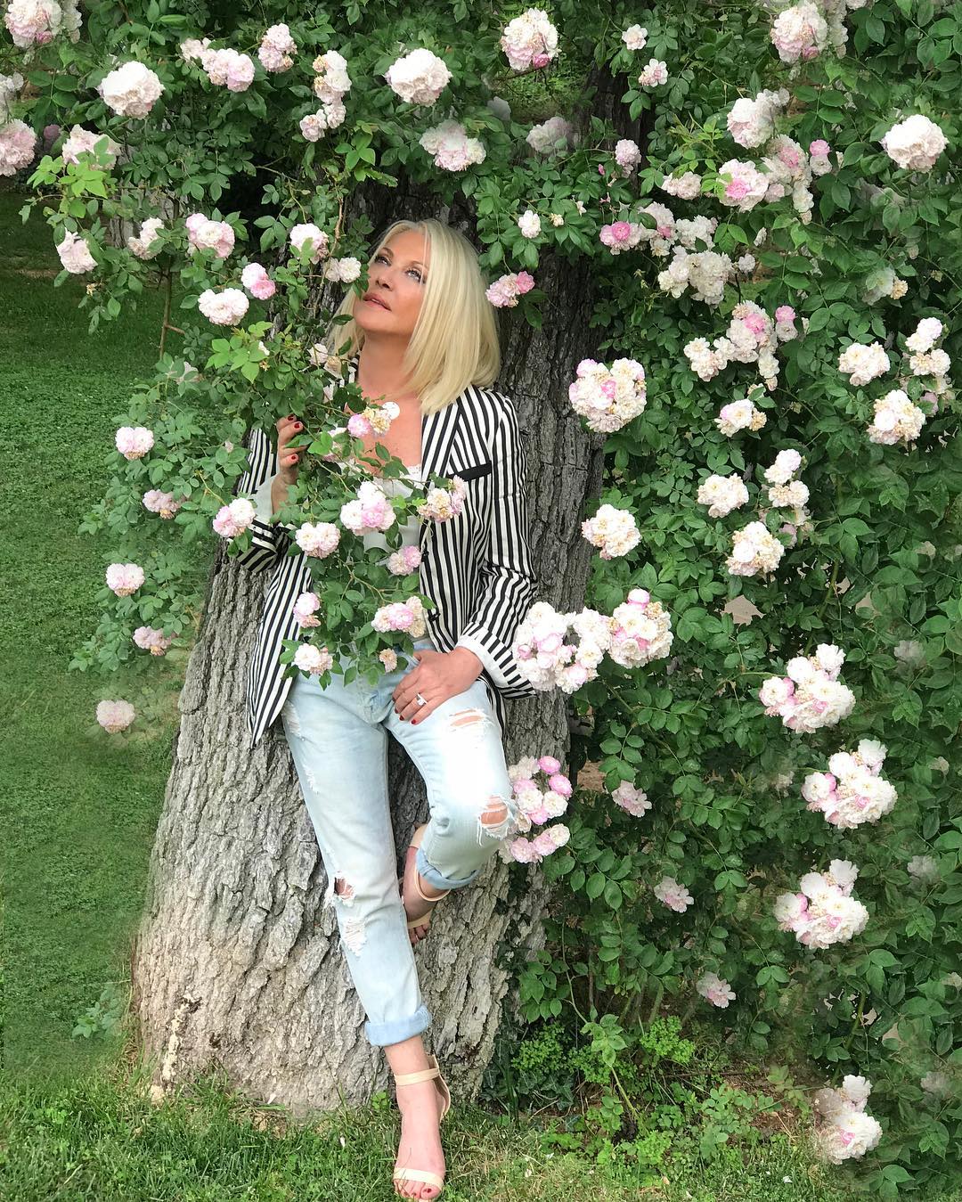 H Ρούλα Κορομηλά είναι ερωτευμένη! Δείτε την απόδειξη