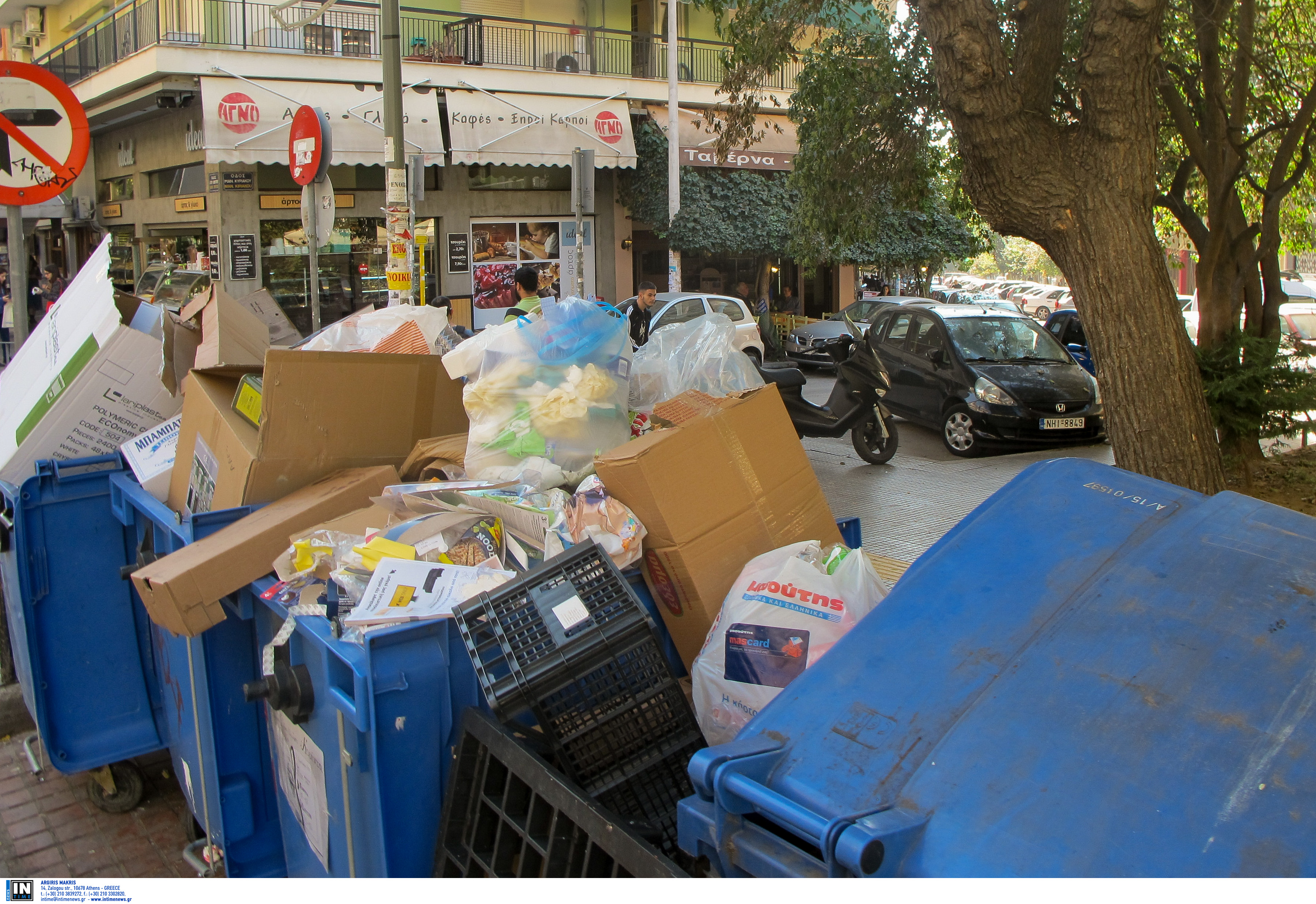 Θεσσαλονίκη: Πάνω από 400 τόνοι σκουπιδιών στους δρόμους της πόλης – Ξεκίνησε η αποκομιδή!