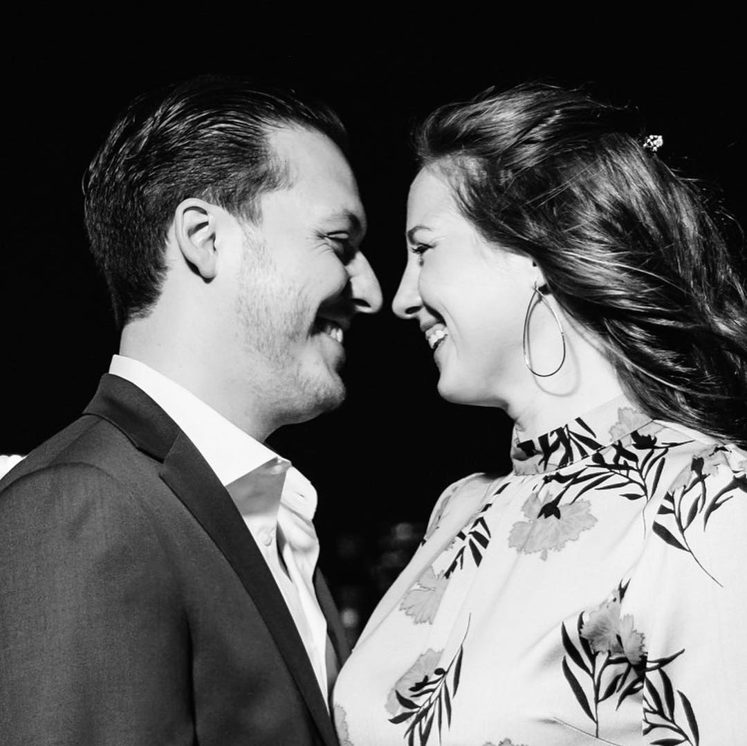 Η κόρη του τέως βασιλιά Κωνσταντίνου κάνει πρόβα νυφικού στην Κριθαριώτη!