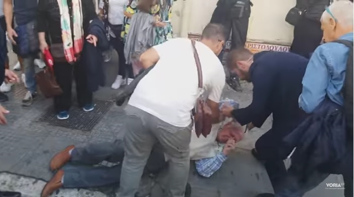 Θεσσαλονίκη: Ατύχημα για ηλικιωμένο που περίμενε να χαιρετίσει τον Μητσοτάκη [video]