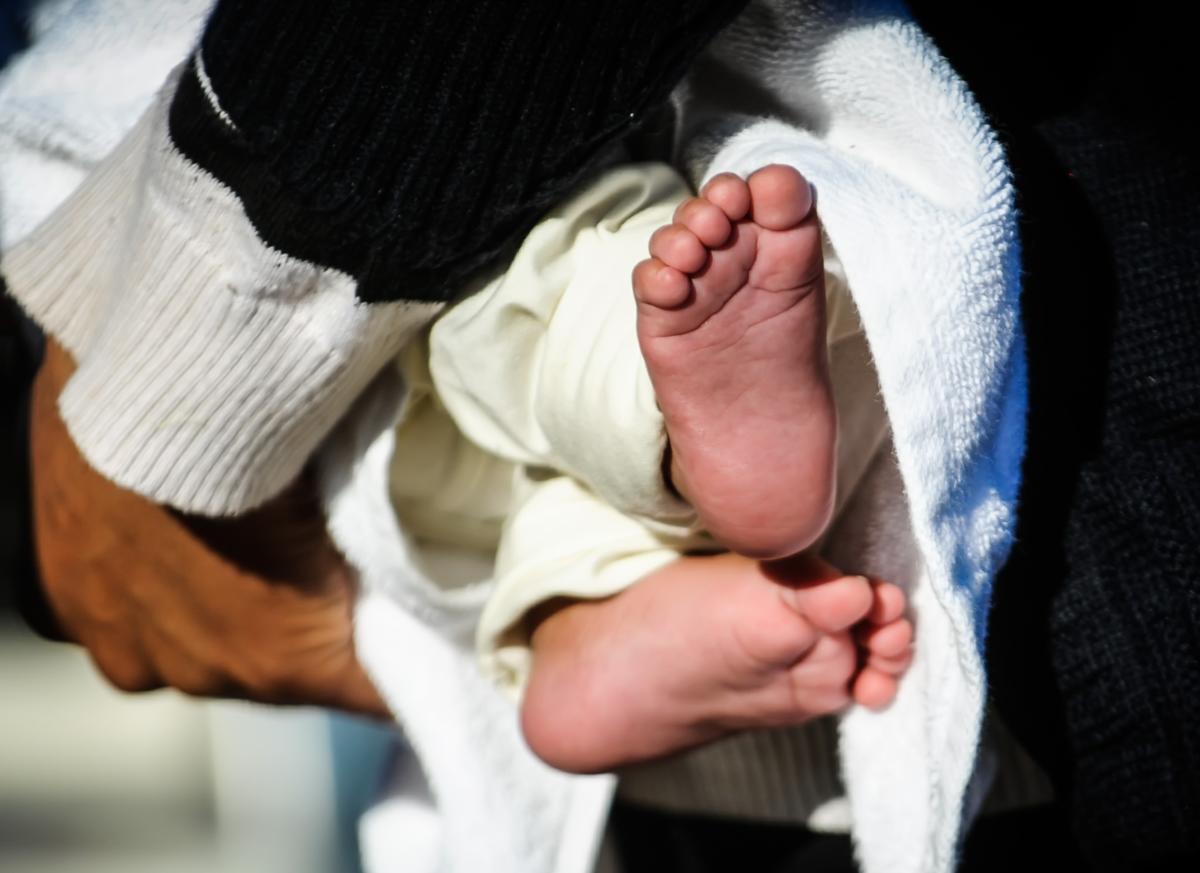 Πάτρα: Πέθανε μωρό 5,5 μηνών από κορονοϊό και εγκεφαλική αιμορραγία