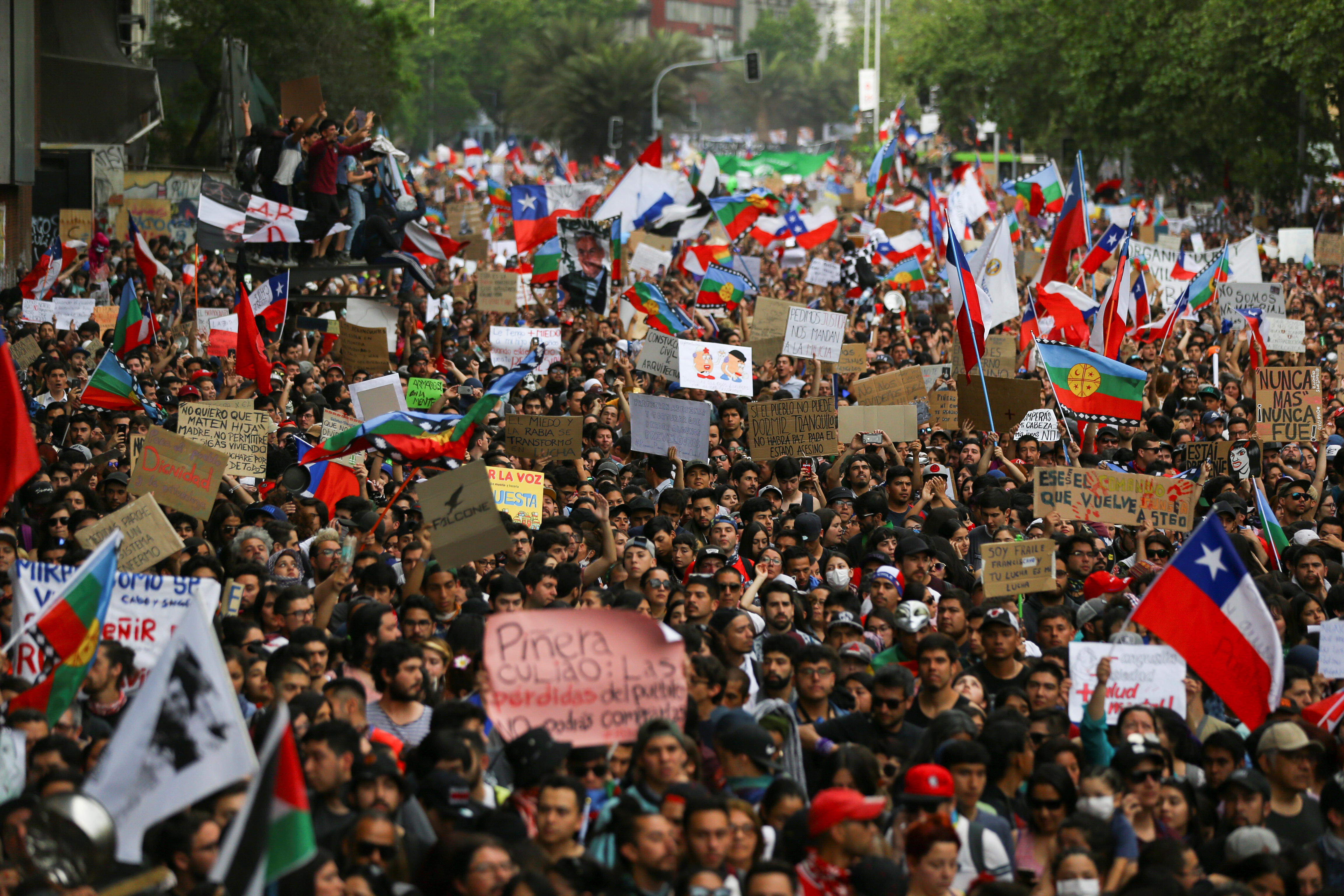 Πάνω από 1 εκατ. διαδηλωτές στους δρόμους του Σαντιάγο [Pics]