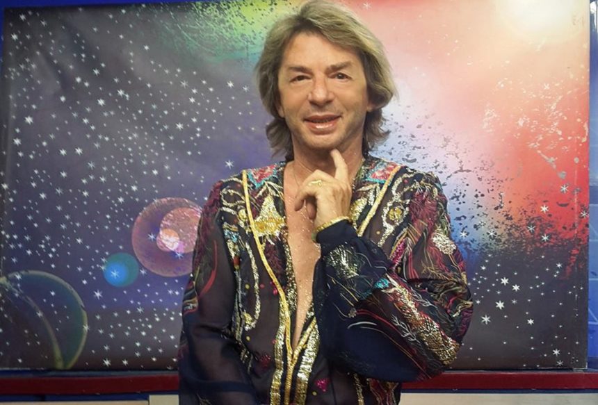 Νίκος Χορταρέας: Η φωτογραφία με τα ράσα που επιβεβαιώνει τη χειροτονία του