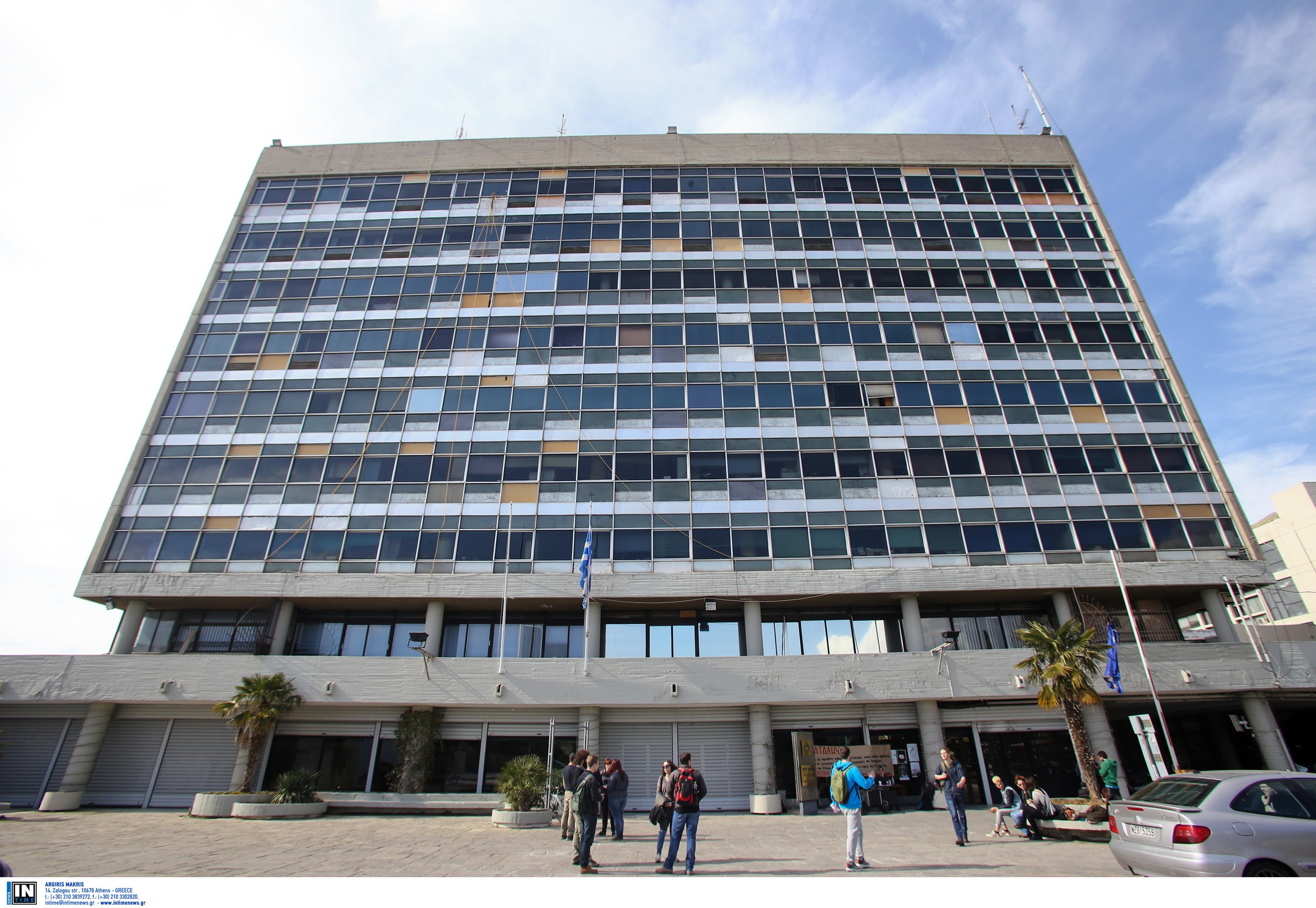 Θεσσαλονίκη: Βγήκαν μαχαίρια στο ΑΠΘ – 4 άτομα μεταφέρθηκαν στο νοσοκομείο