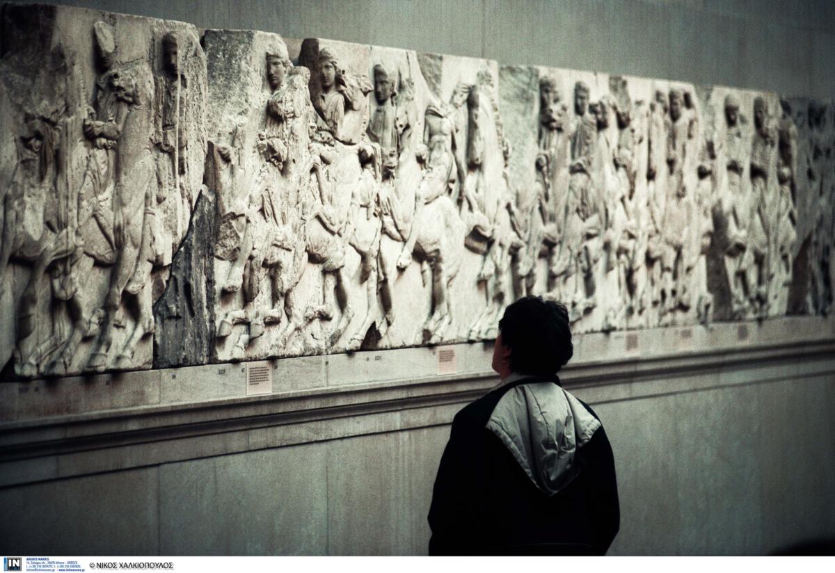 Γλυπτά του Παρθενώνα: «Ριψοκίνδυνο το παιχνίδι που παίζει ο Όσμπορν», λέει η Telegraph για τον πρόεδρο του Βρετανικού Μουσείου