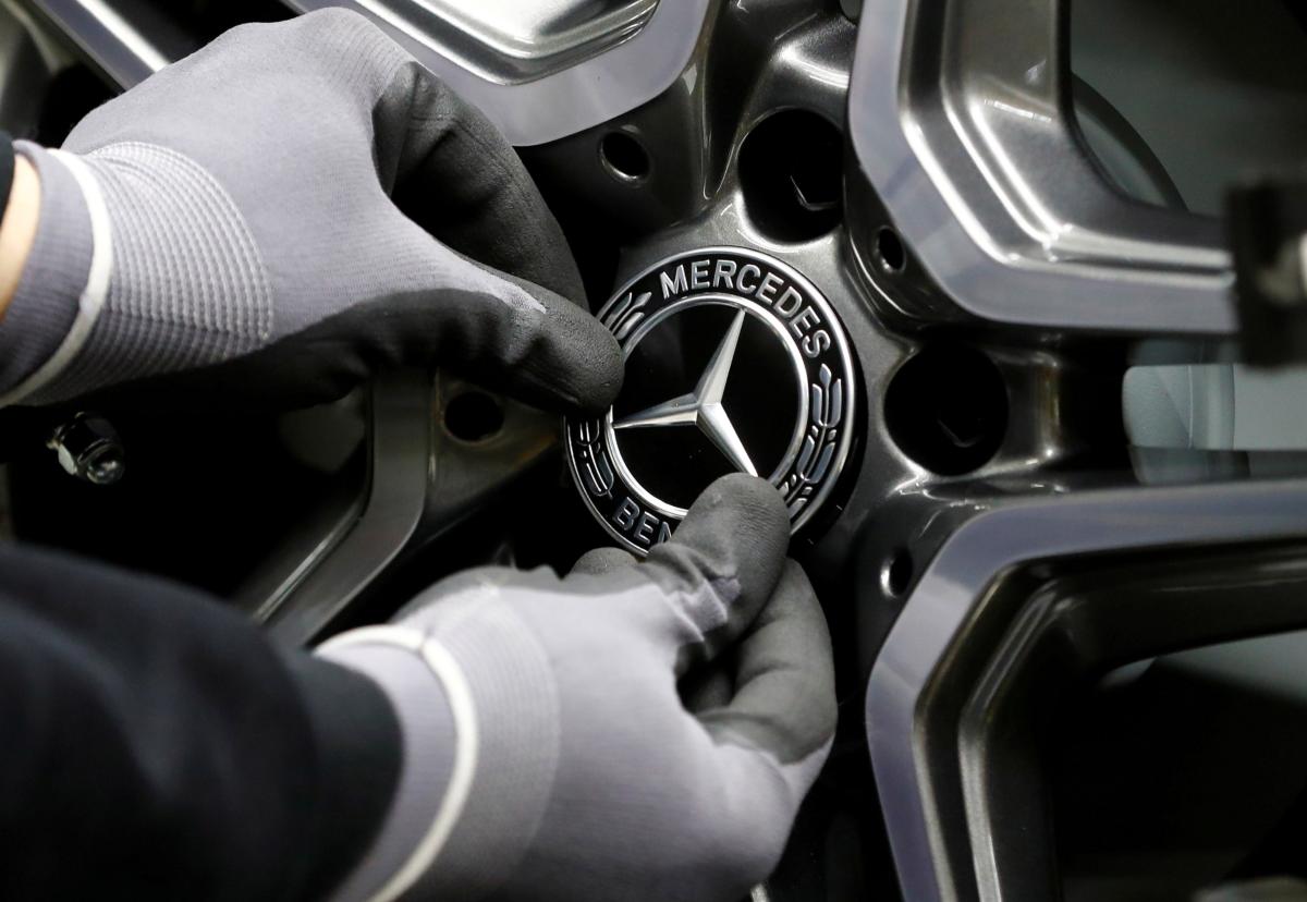 Daimler: Απολύσεις προσωπικού στη Mercedes Benz για εξοικονόμηση 1 δισεκ. ευρώ!