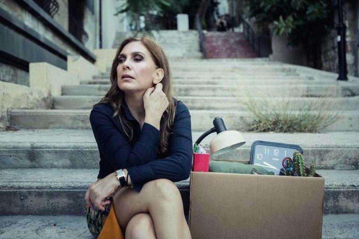 Η σέξι «Μυρσίνη» από τις «Άγριες Μέλισσες»,είναι μια καταπληκτική γιαγιά!