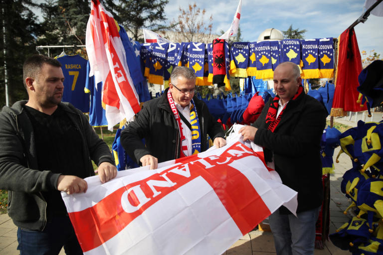 "Φρενίτιδα" στο Κόσοβο για το ματς με την Αγγλία! Πάνω από 200.000 αιτήσεις για ένα εισιτήρio