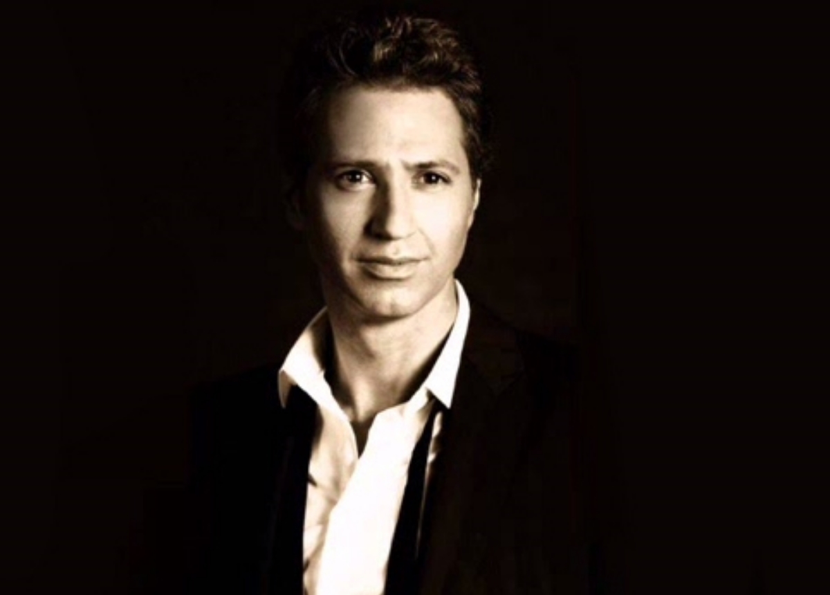 Πού έχει χαθεί ο Δημήτρης Κόκοτας; Σπάνια εμφάνιση με την σύζυγο και την κόρη του! [pics]