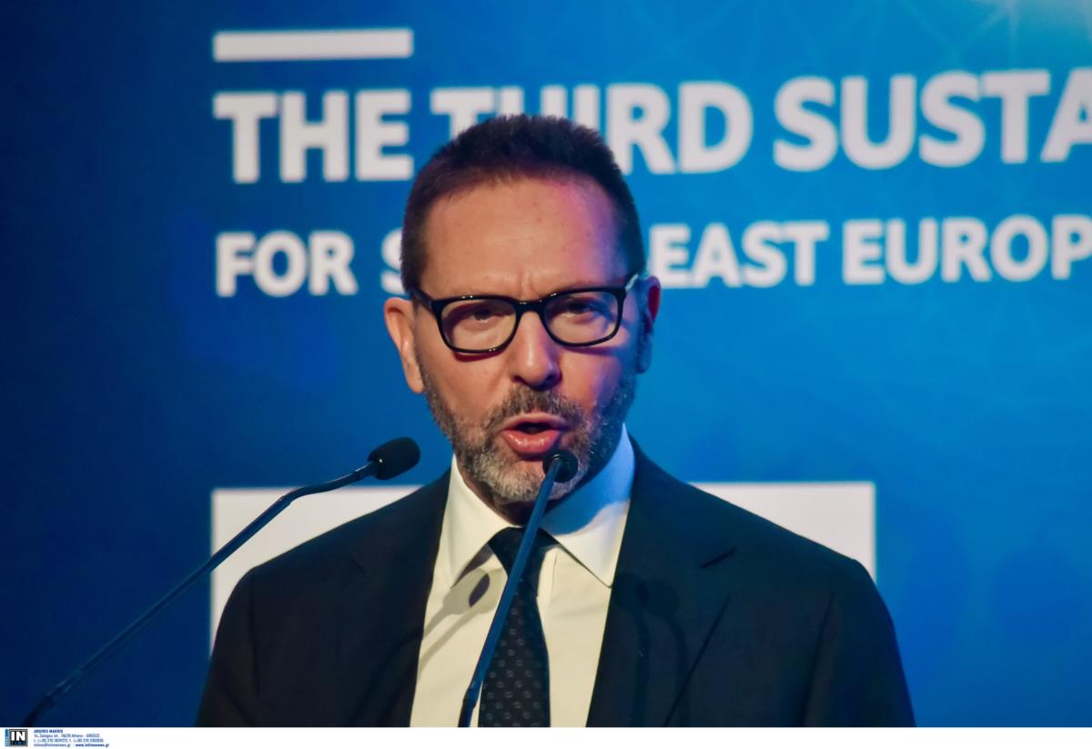 Στουρνάρας στην Handelsblatt: Απαιτείται μεγαλύτερη δημοσιονομική στήριξη στην ΕΕ