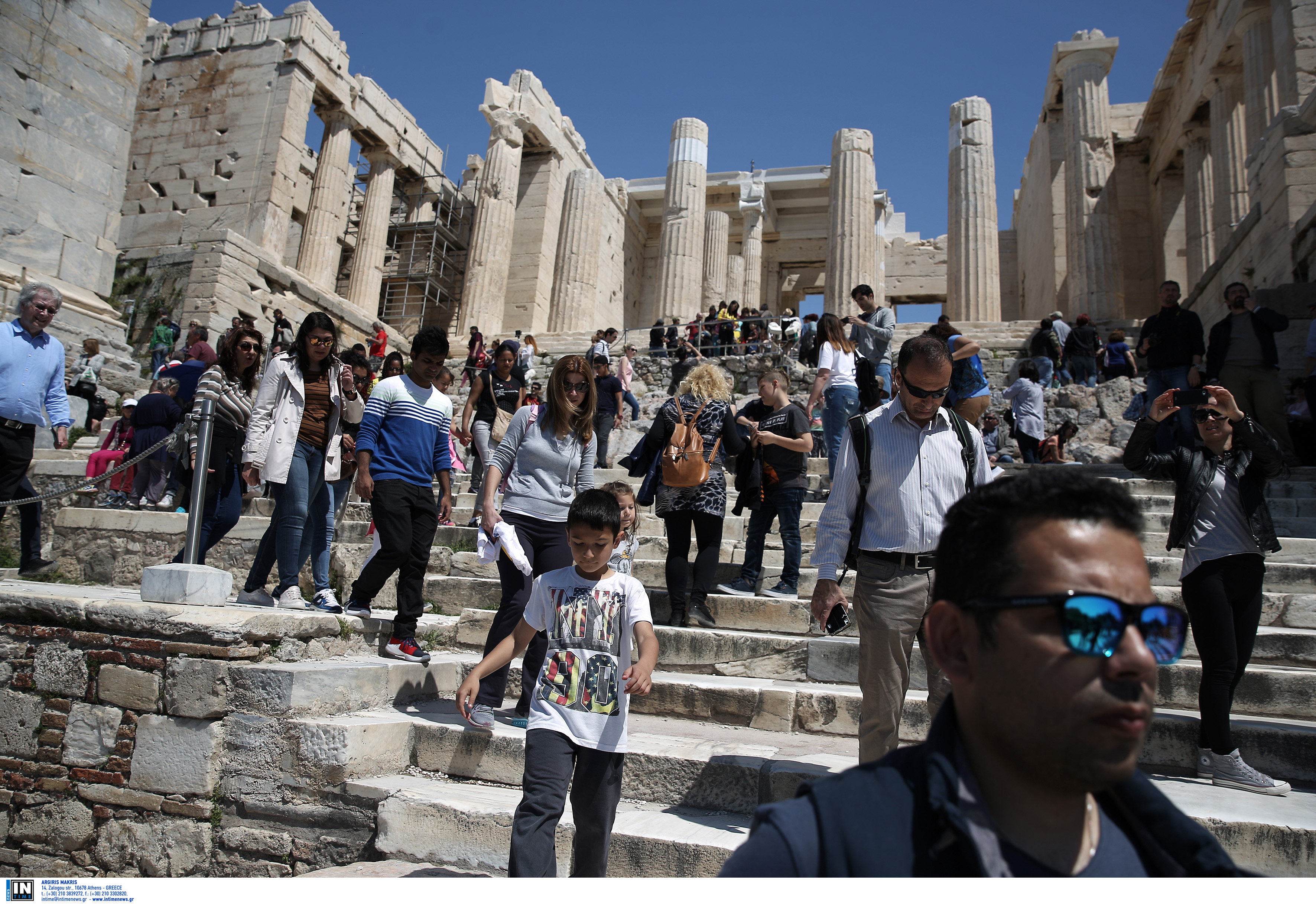 Κόντρα υπ. Πολιτισμού και αρχαιοφυλάκων για τις τουαλέτες στην Ακρόπολη