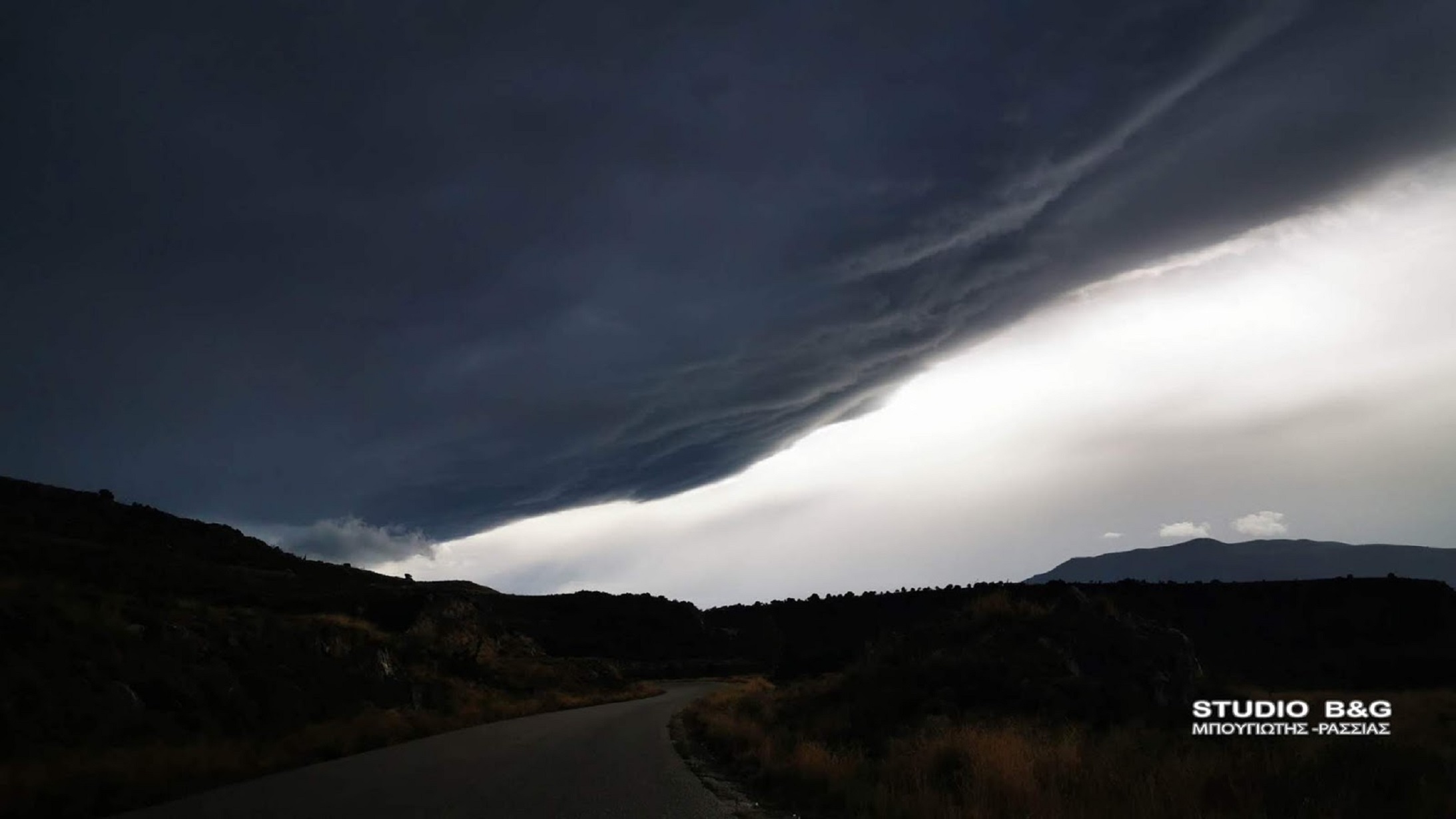 Με εντυπωσιακό shelf cloud ήρθε η κακοκαιρία στην Αργολίδα! [pics, video]