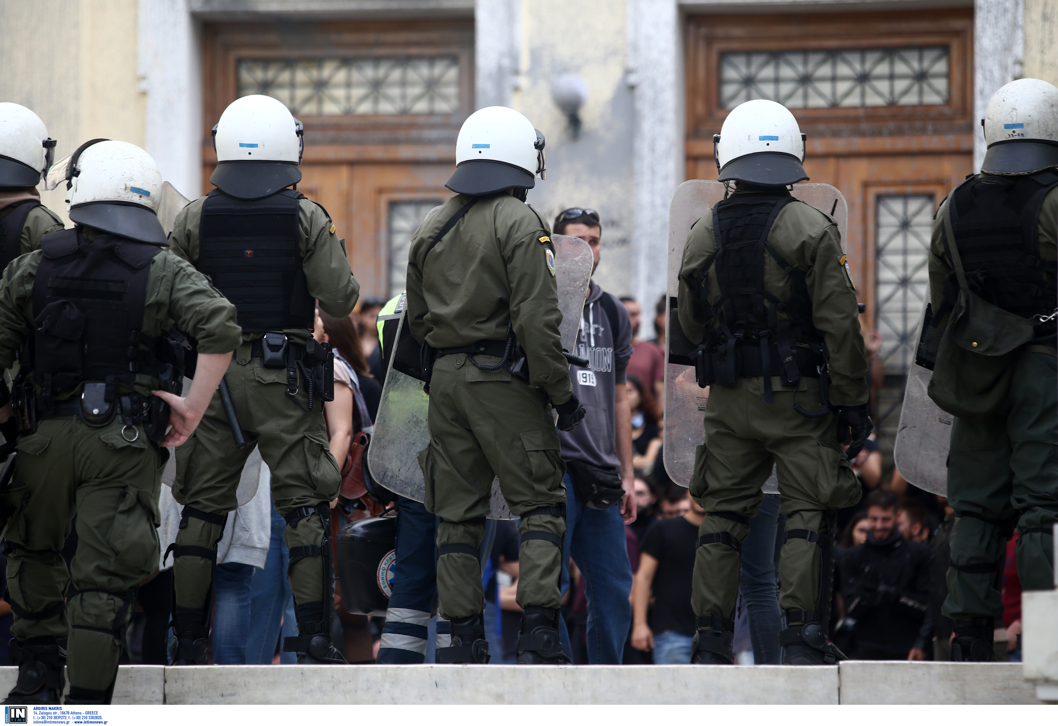 Έντονες οι αντιδράσεις του ΣΥΡΙΖΑ και στην Βουλή για τα γεγονότα στην ΑΣΟΕΕ