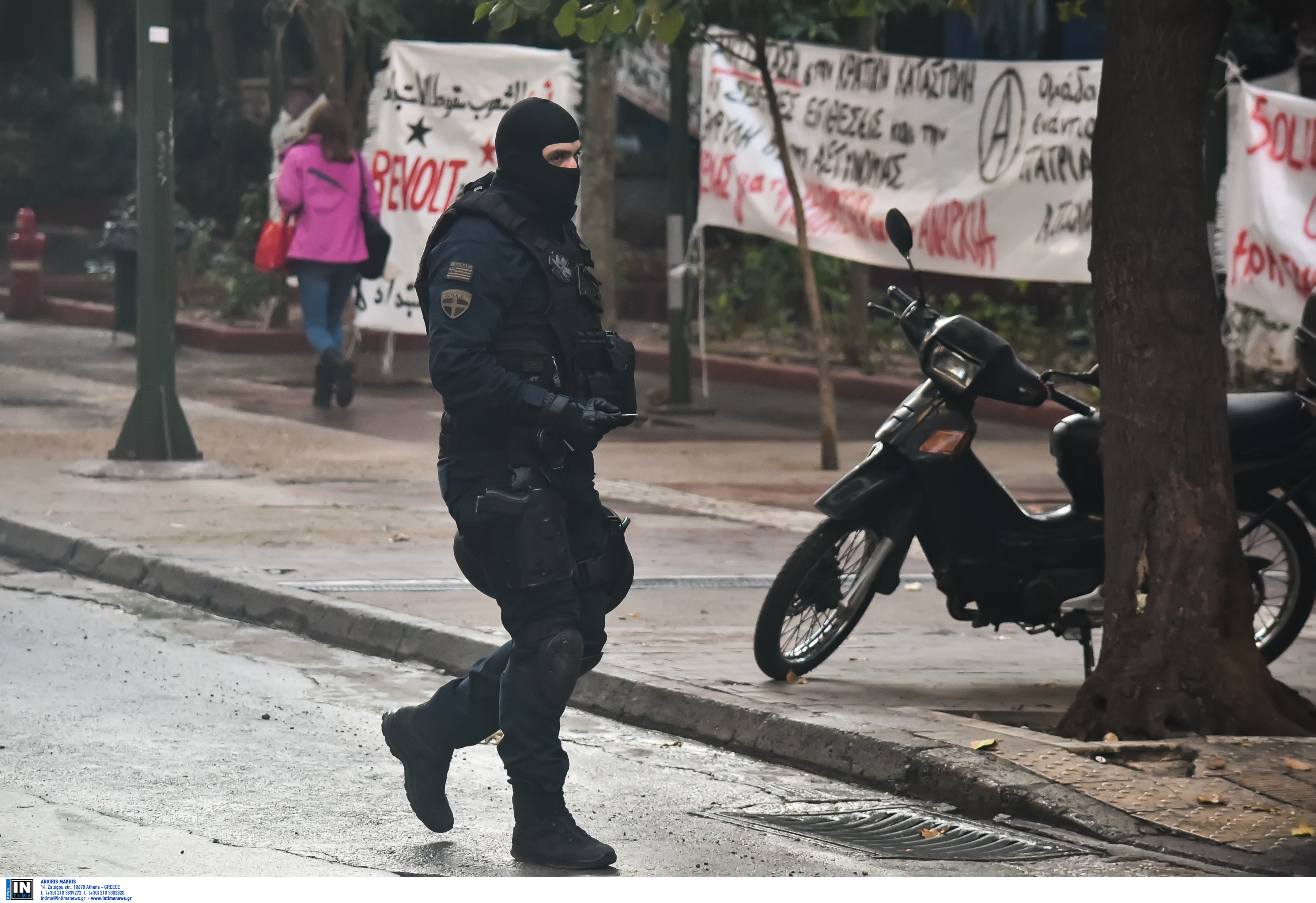 Ρουβίκωνας: Αιτία πολέμου το τελεσίγραφο Χρυσοχοΐδη για την εκκένωση καταλήψεων