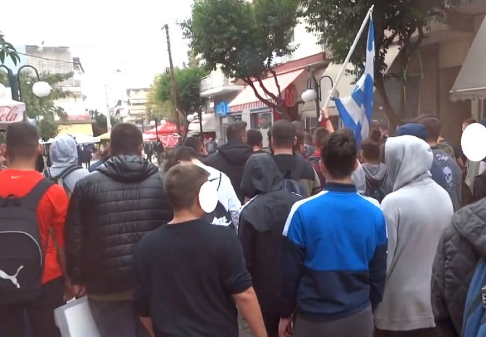 Γιαννιτσά: Πορεία μαθητών με ρατσιστικά συνθήματα [video]