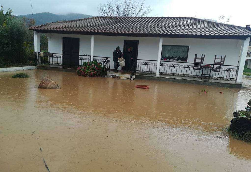 Χαλκιδική: Εικόνες καταστροφής στην Ολυμπιάδα – Κλειστός ο δρόμος στο Γομάτι