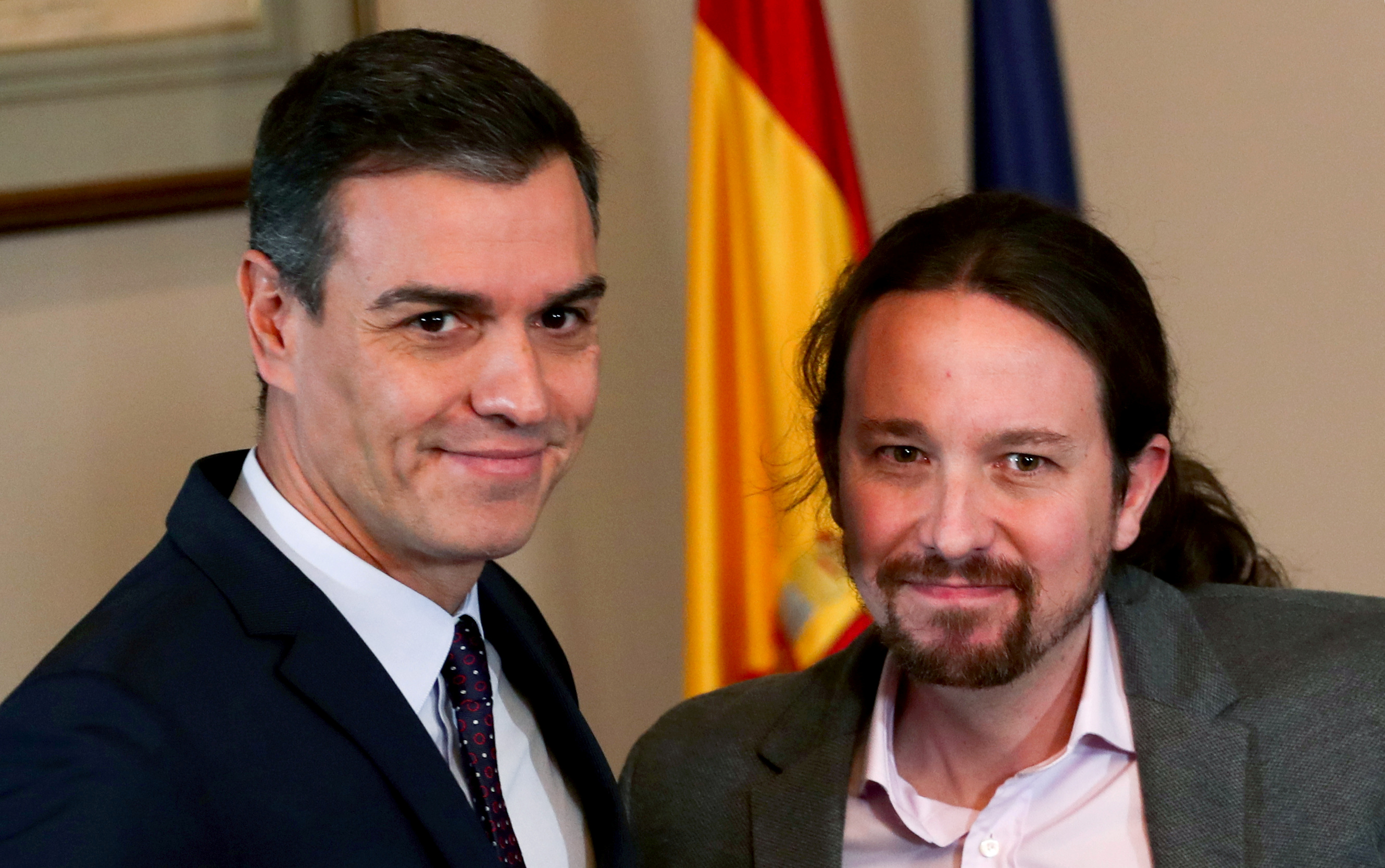 Ισπανία: Ενέκριναν και οι Podemos το προσύμφωνο για σχηματισμό κυβέρνησης με τους Σοσιαλιστές