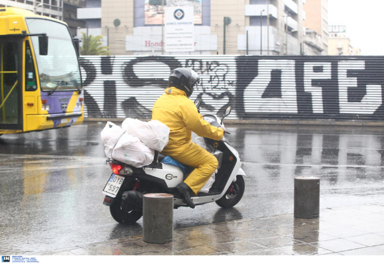 Μας δοκιμάζει αύριο ο καιρός! Καταιγίδες, χαλάζι και θυελλώδεις άνεμοι σε όλη τη χώρα