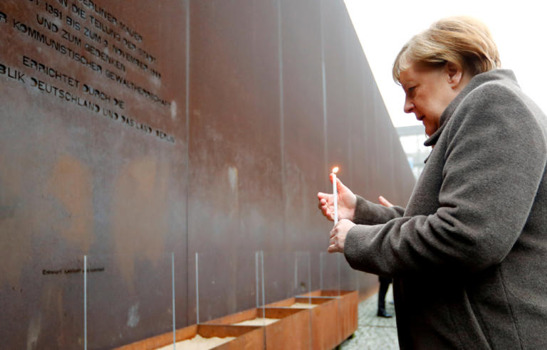 Μήνυμα Μέρκελ σε Ευρωπαίους στην επέτειο από την πτώση του Τείχους - «Να αγωνιστούν κατά του μίσους και του ρατσισμού»