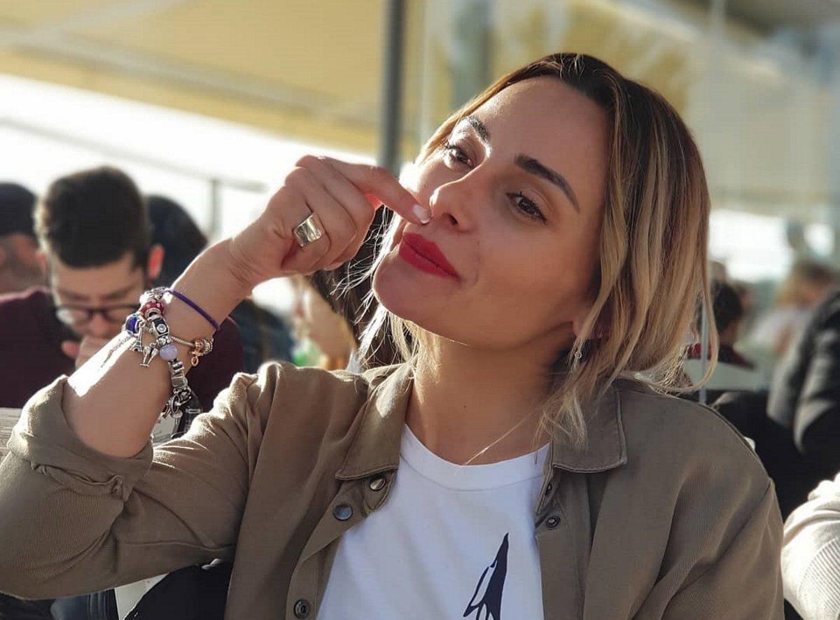 Η Βασιλική Μιλλούση θηλάζει και απαθανατίζει την τρυφερή στιγμή!