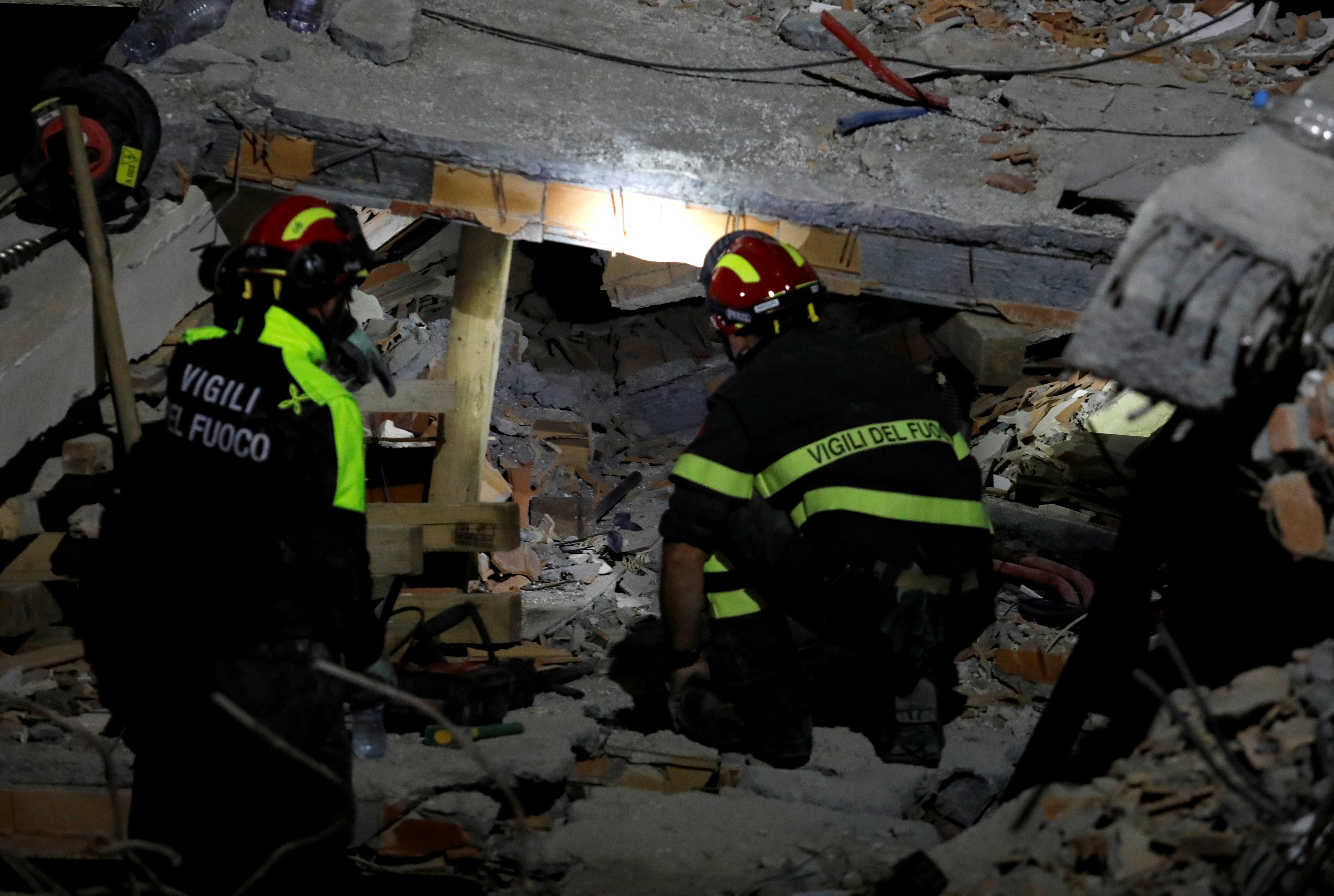 Σεισμός στην Αλβανία: Τους 31 έφτασαν οι νεκροί – Αγωνία για τους εγκλωβισμένους