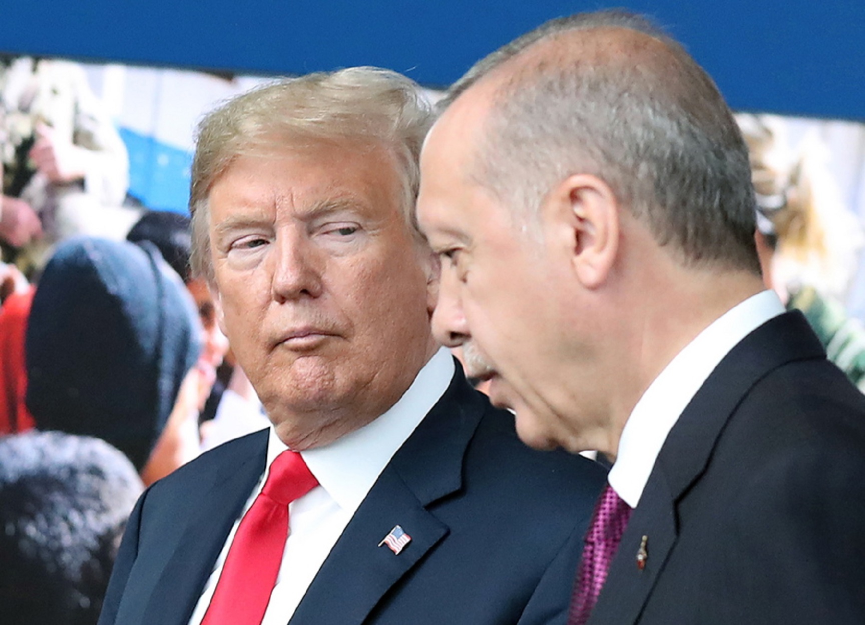 Ο Τραμπ θα απειλήσει με κυρώσεις τον Ερντογάν για τους S-400