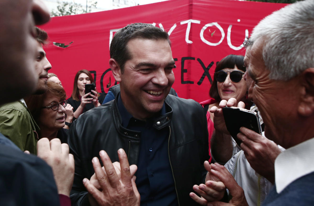 Πολυτεχνείο: “Πόλεμος” ΣΥΡΙΖΑ – ΝΔ για… τον Τσίπρα στην πορεία
