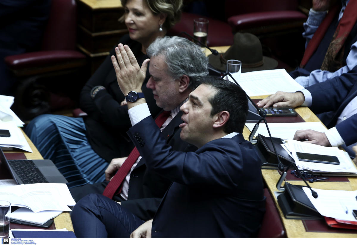 Συνταγματική Αναθεώρηση: Άβυσσος χωρίζει πλέον ΣΥΡΙΖΑ και ΝΔ