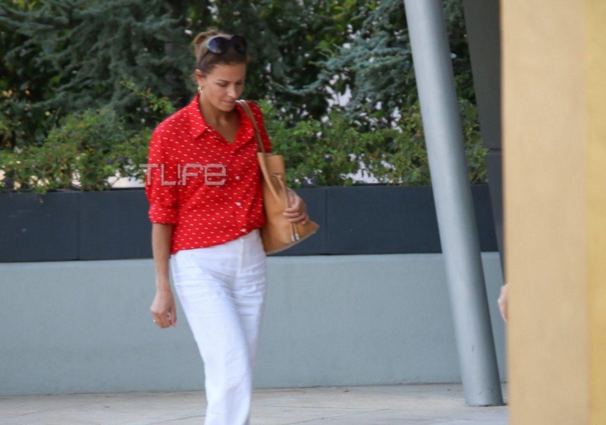 Τζίνα Αλιμόνου: Mε άψογο look για ψώνια στο Μαρούσι! [pics]