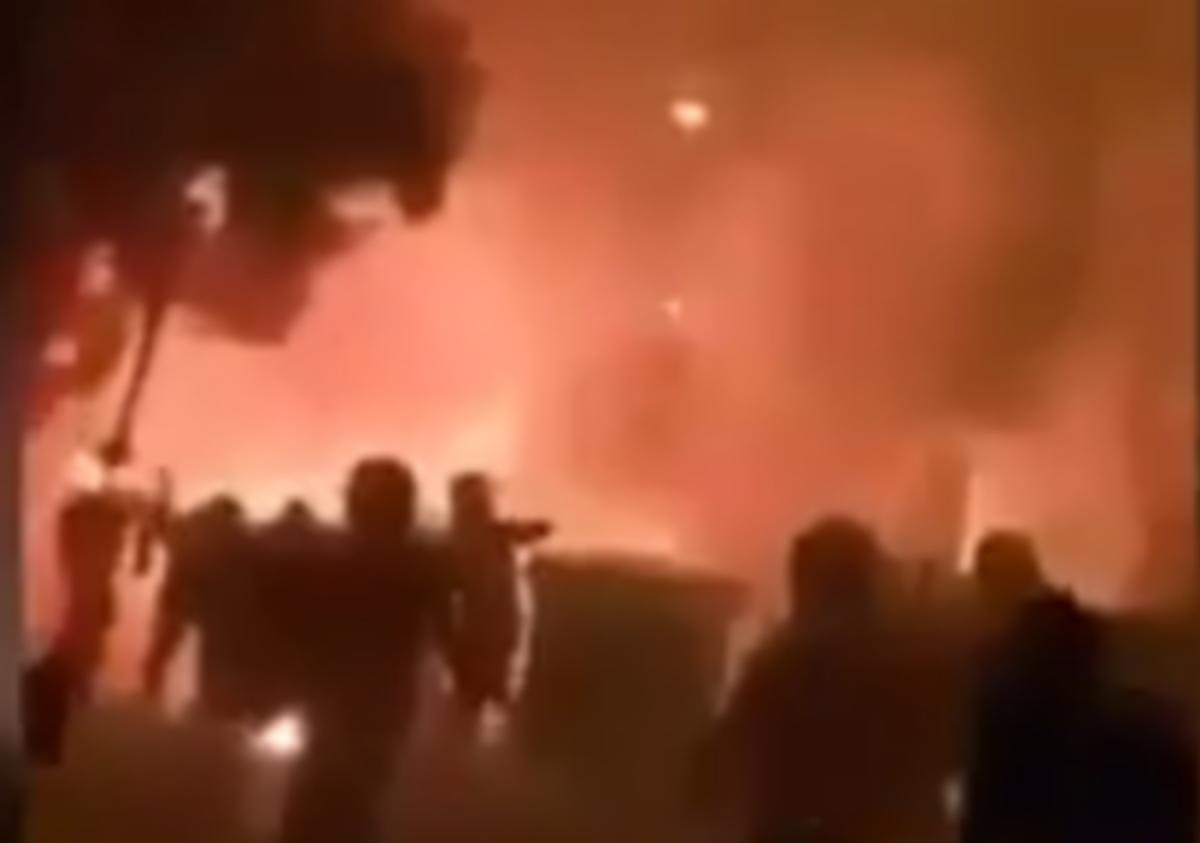 Ολυμπιακός – Παναθηναϊκός: Σκηνές πολέμου στην Αθήνα! “Κάψτε τους ρε” – video