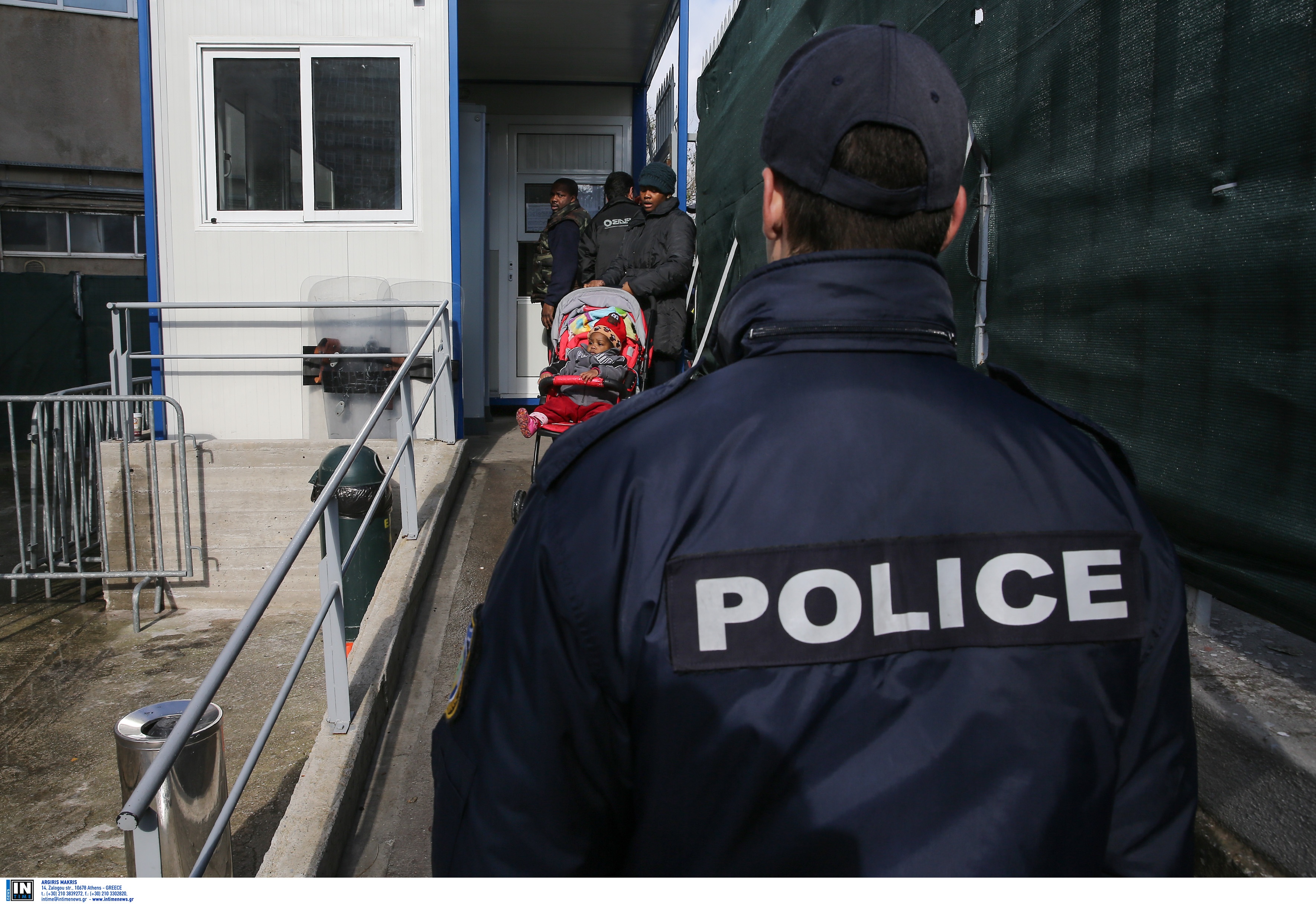 Στον εισαγγελέα οι καταγγελίες για διερμηνείς που εκμεταλλεύονται πρόσφυγες και μετανάστες