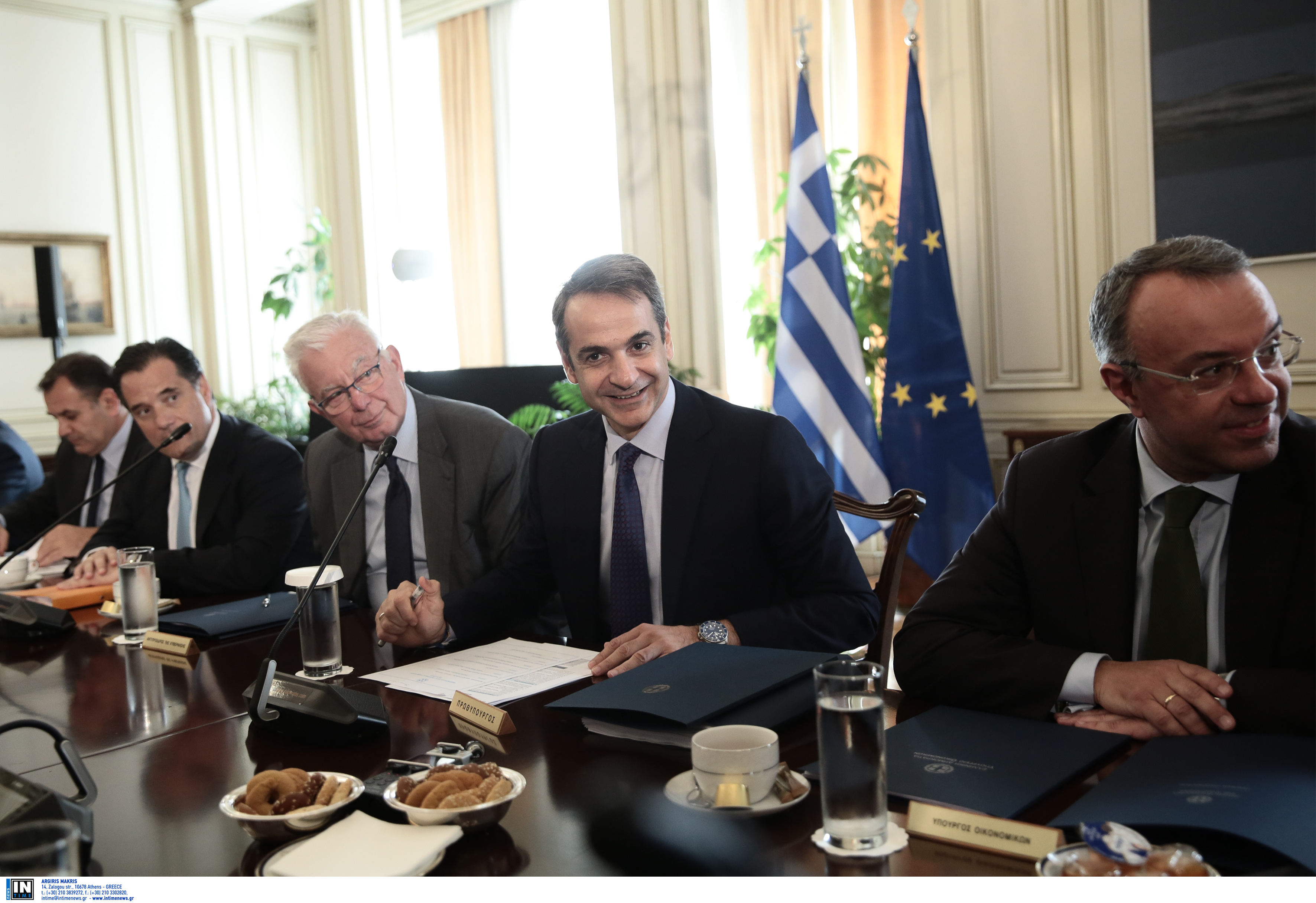 Υπουργικό: Αποθέωσε τους υπουργούς ο Μητσοτάκης! Οι 6 άξονες και τα… 30 νομοσχέδια