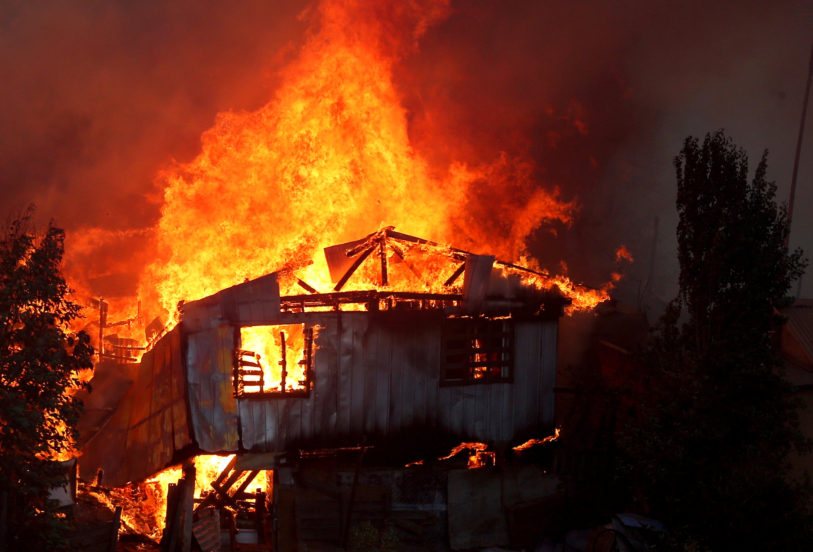 Χιλή: Κόλαση φωτιάς κατέκαψε 150 σπίτια σε τουριστικό θέρετρο