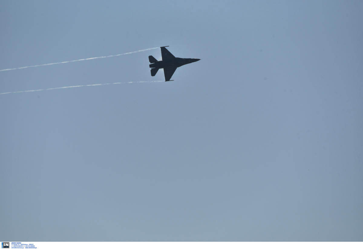 Χανιά: Εκπληκτική επίδειξη F16 παρουσία Παυλόπουλου για την ένωση της Κρήτης με την Ελλάδα [video]