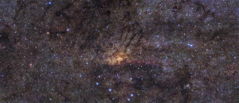 Ο γαλαξίας μας έχει μάζα όσο 890 δισεκατομμύρια ήλιοι